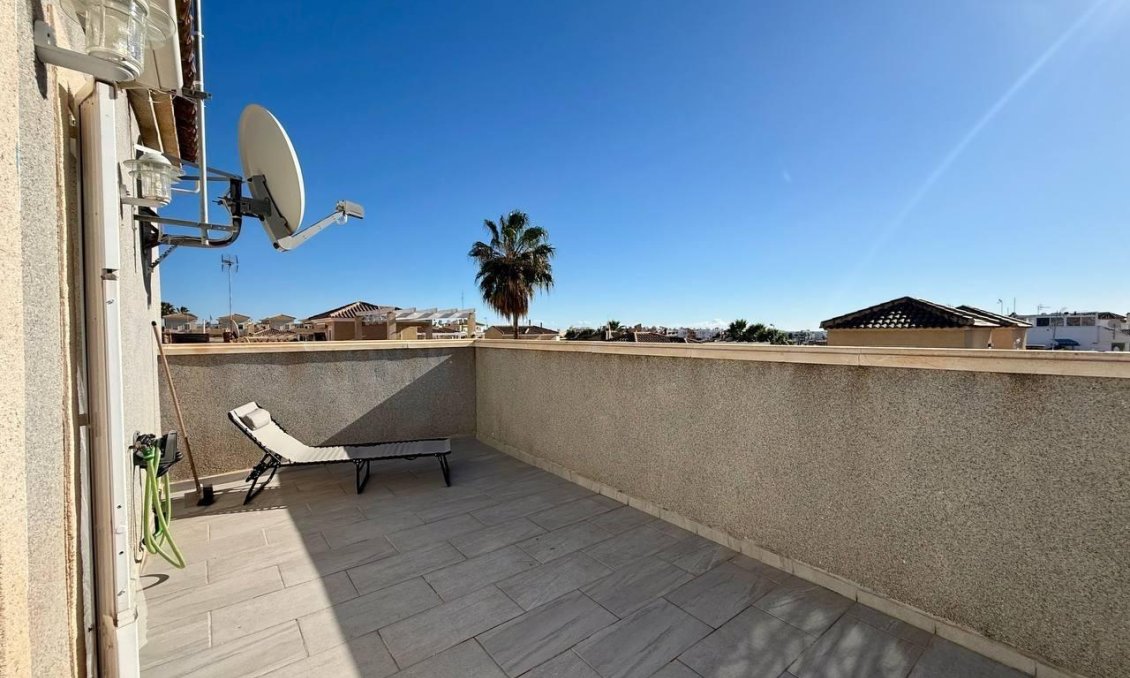 Resale - Villa -
Orihuela Costa - Playa Flamenca