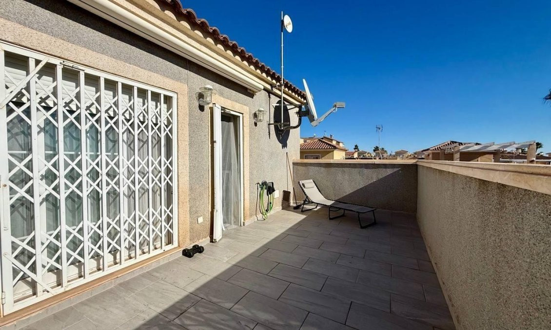 Resale - Villa -
Orihuela Costa - Playa Flamenca