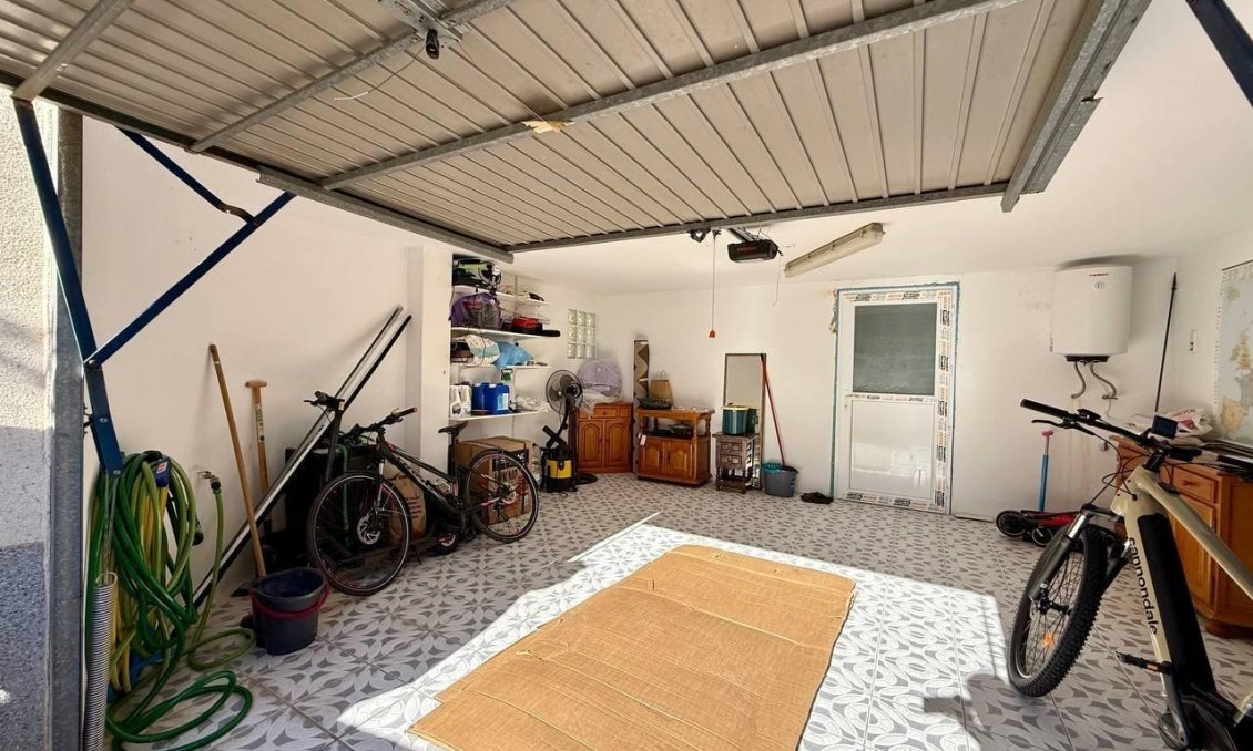 Resale - Villa -
Orihuela Costa - Playa Flamenca