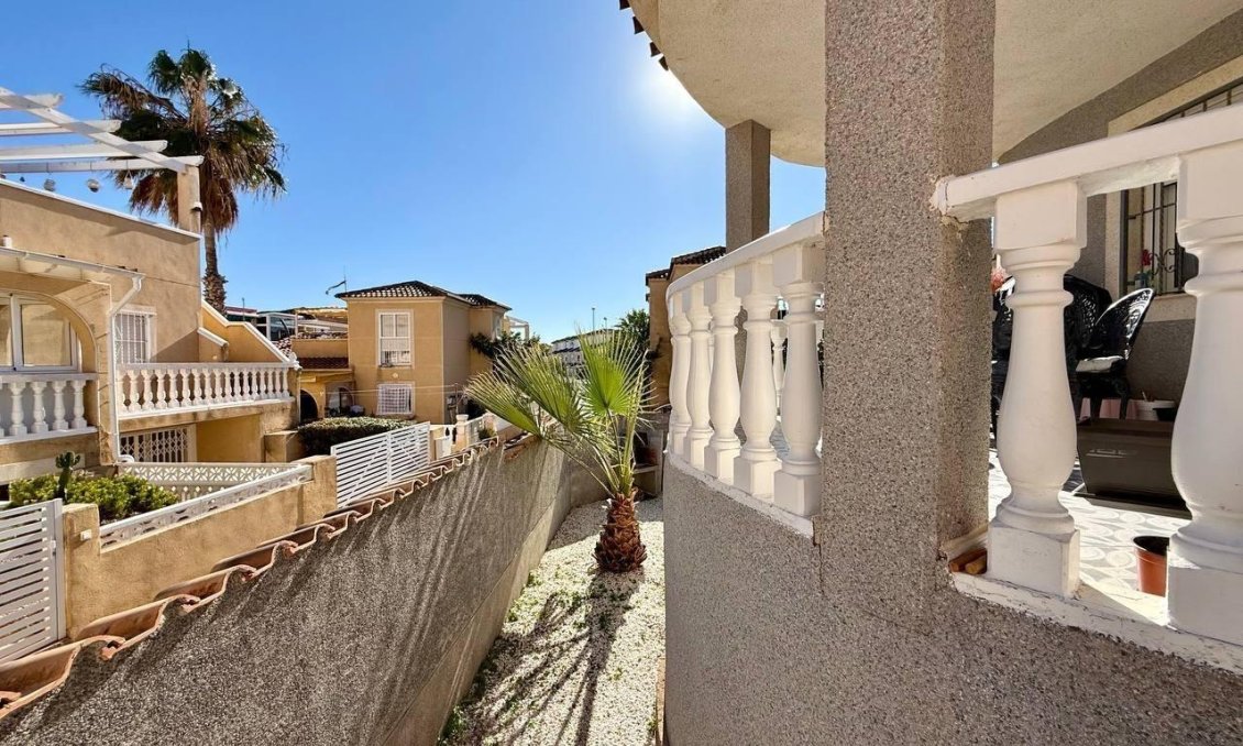 Resale - Villa -
Orihuela Costa - Playa Flamenca