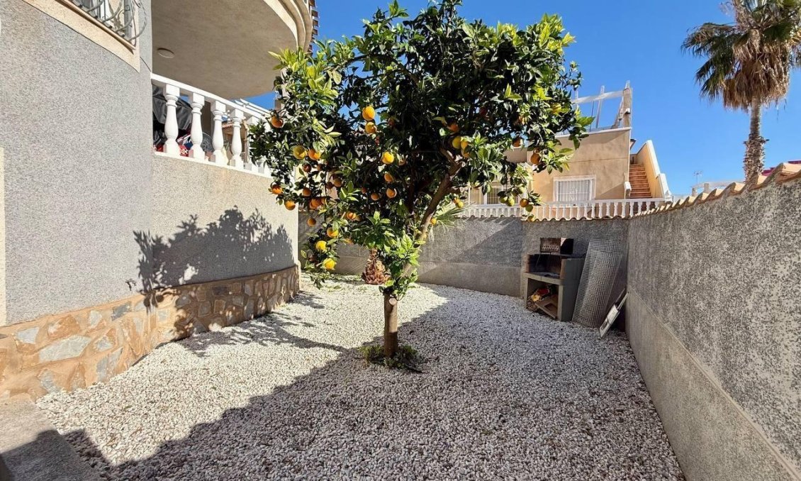 Resale - Villa -
Orihuela Costa - Playa Flamenca