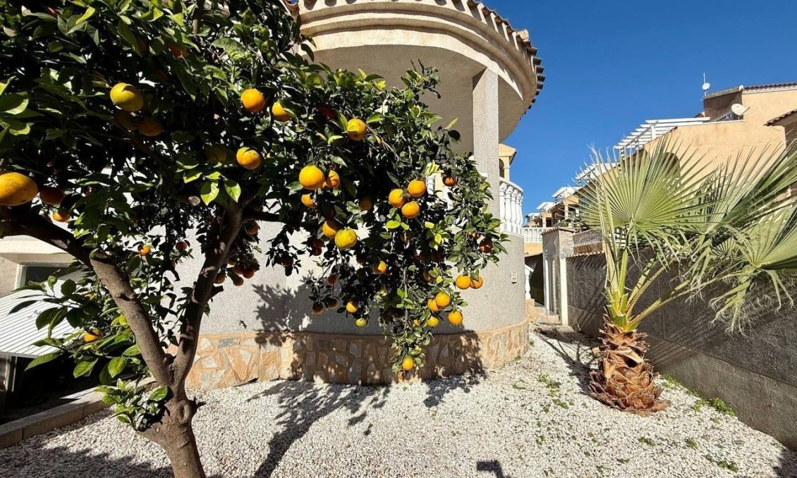 Resale - Villa -
Orihuela Costa - Playa Flamenca