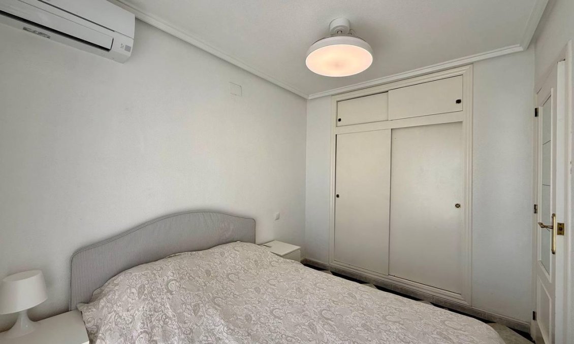 Resale - Villa -
Orihuela Costa - Playa Flamenca