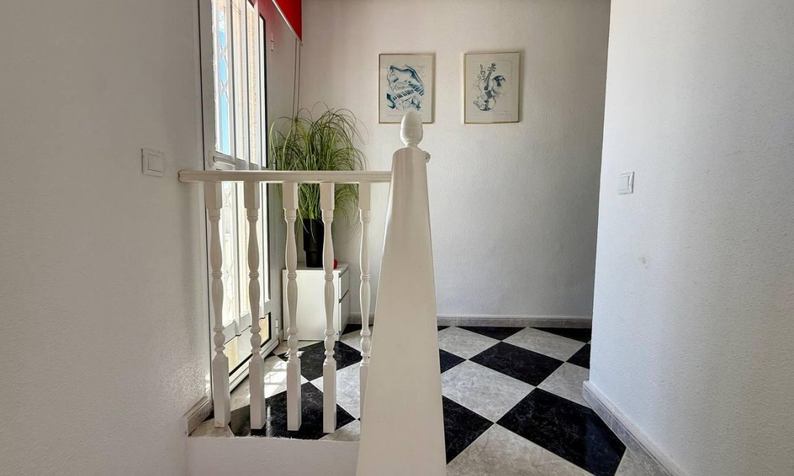 Resale - Villa -
Orihuela Costa - Playa Flamenca
