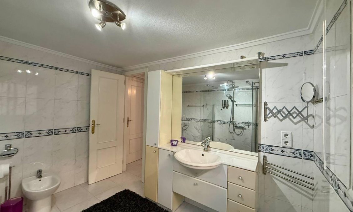 Resale - Villa -
Orihuela Costa - Playa Flamenca