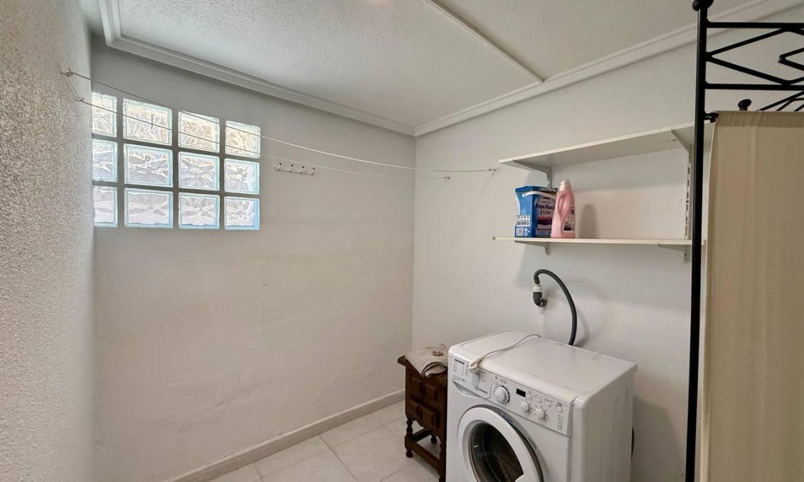 Resale - Villa -
Orihuela Costa - Playa Flamenca