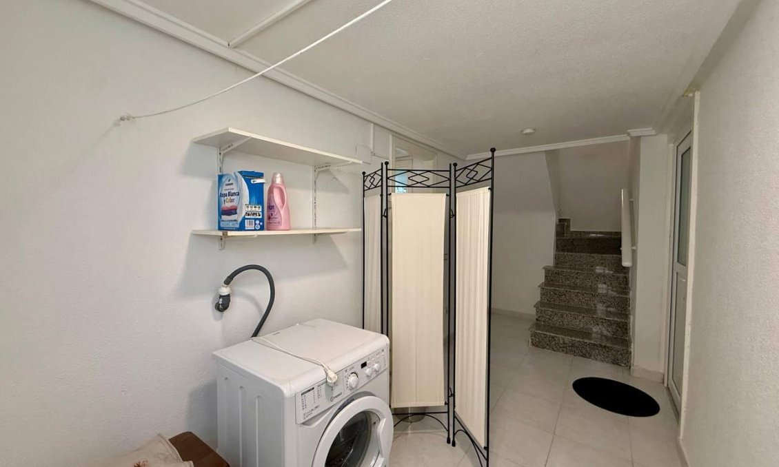 Resale - Villa -
Orihuela Costa - Playa Flamenca