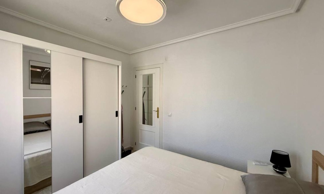 Resale - Villa -
Orihuela Costa - Playa Flamenca