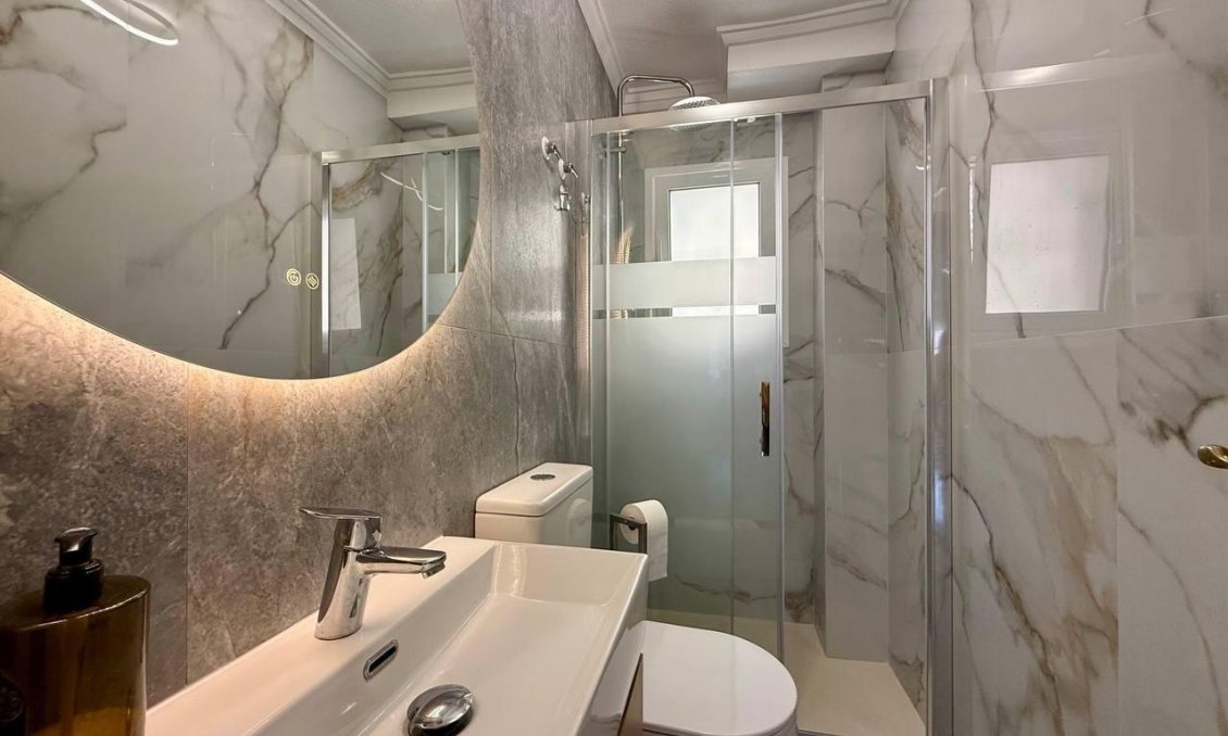 Resale - Villa -
Orihuela Costa - Playa Flamenca