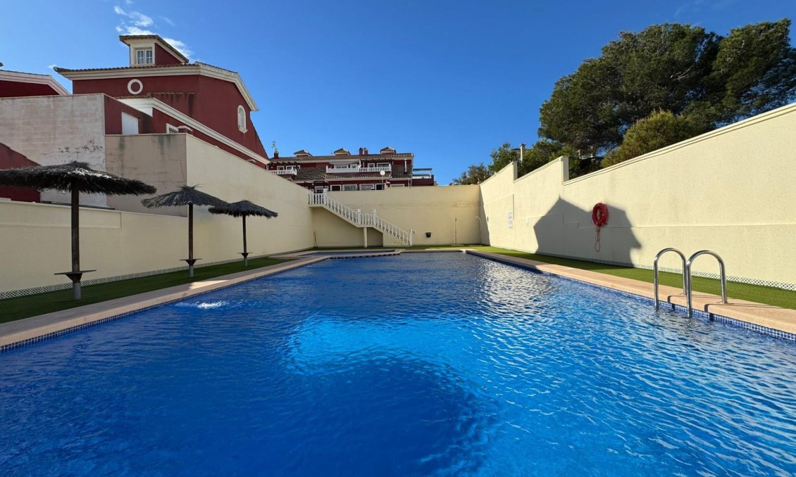 Resale - Townhouse -
Orihuela Costa - Los Dolses