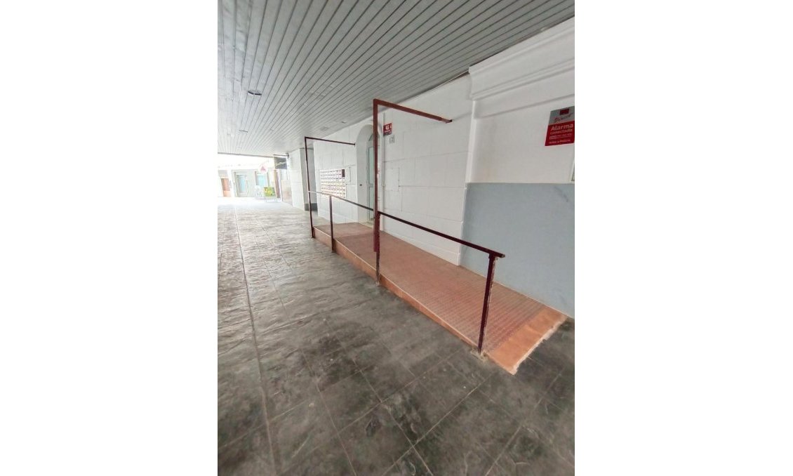 Resale - Apartment -
Torrevieja - Playa de los Locos