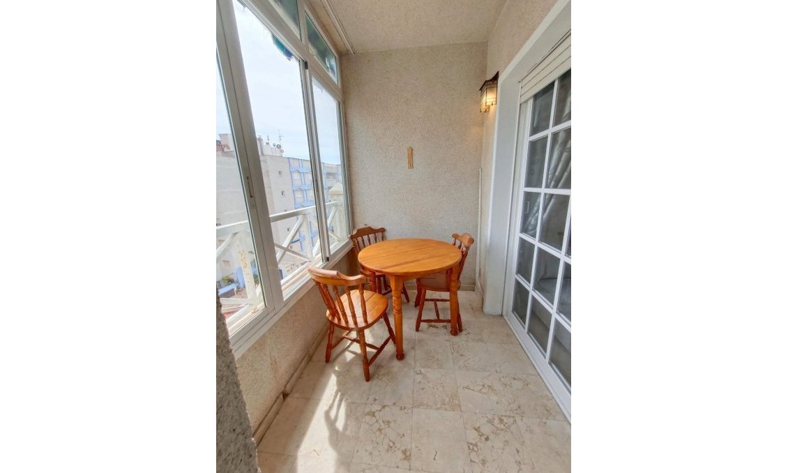 Resale - Apartment -
Torrevieja - Playa de los Locos