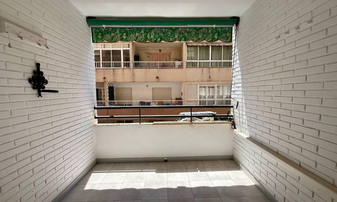 Használt Ingatlanok - Apartman -
Torrevieja - Playa del Cura