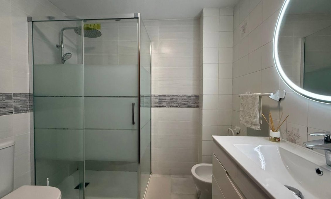 Használt Ingatlanok - Apartman -
Torrevieja - Playa del Cura