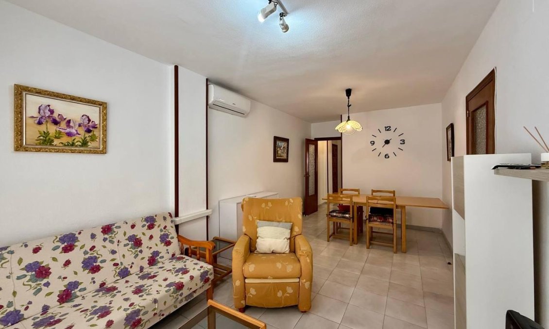 Használt Ingatlanok - Apartman -
Torrevieja - Playa del Cura