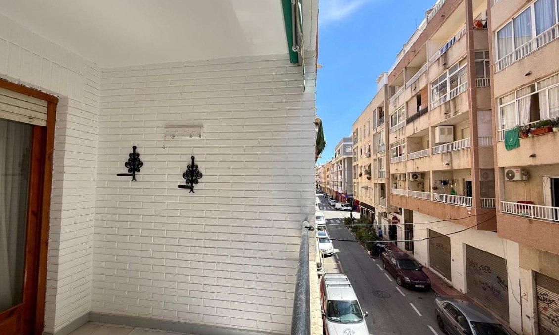 Használt Ingatlanok - Apartman -
Torrevieja - Playa del Cura