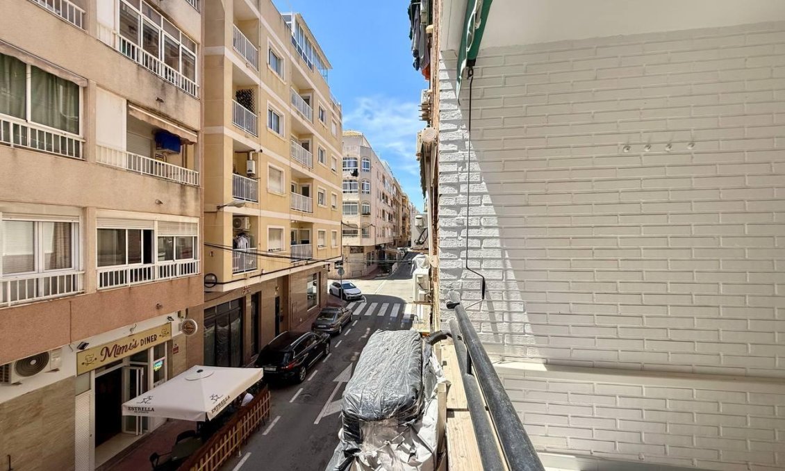 Használt Ingatlanok - Apartman -
Torrevieja - Playa del Cura