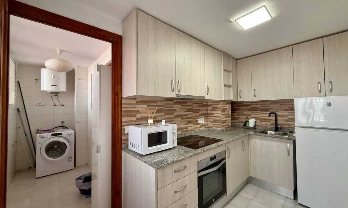 Használt Ingatlanok - Apartman -
Torrevieja - Playa del Cura
