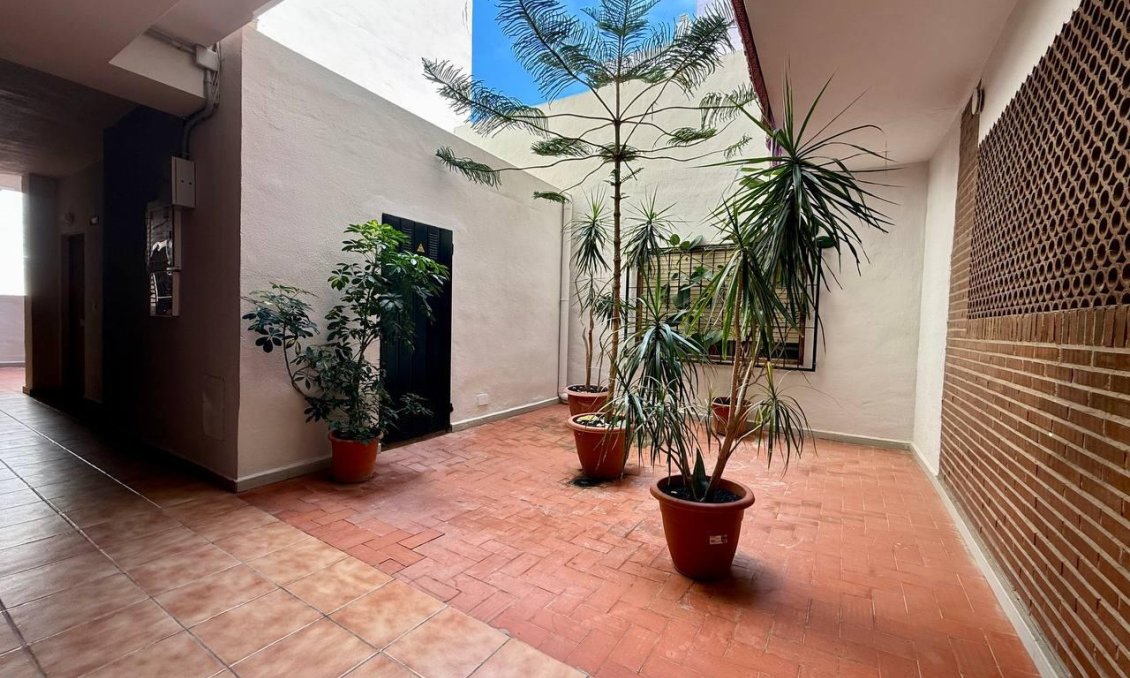Használt Ingatlanok - Apartman -
Torrevieja - Playa del Cura