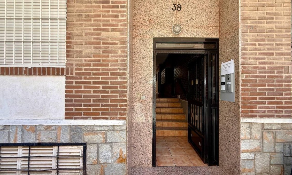 Használt Ingatlanok - Apartman -
Torrevieja - Playa del Cura
