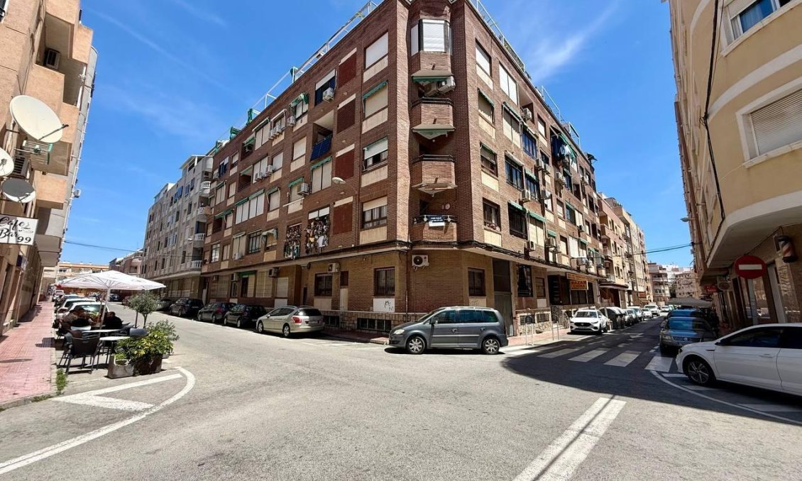 Használt Ingatlanok - Apartman -
Torrevieja - Playa del Cura