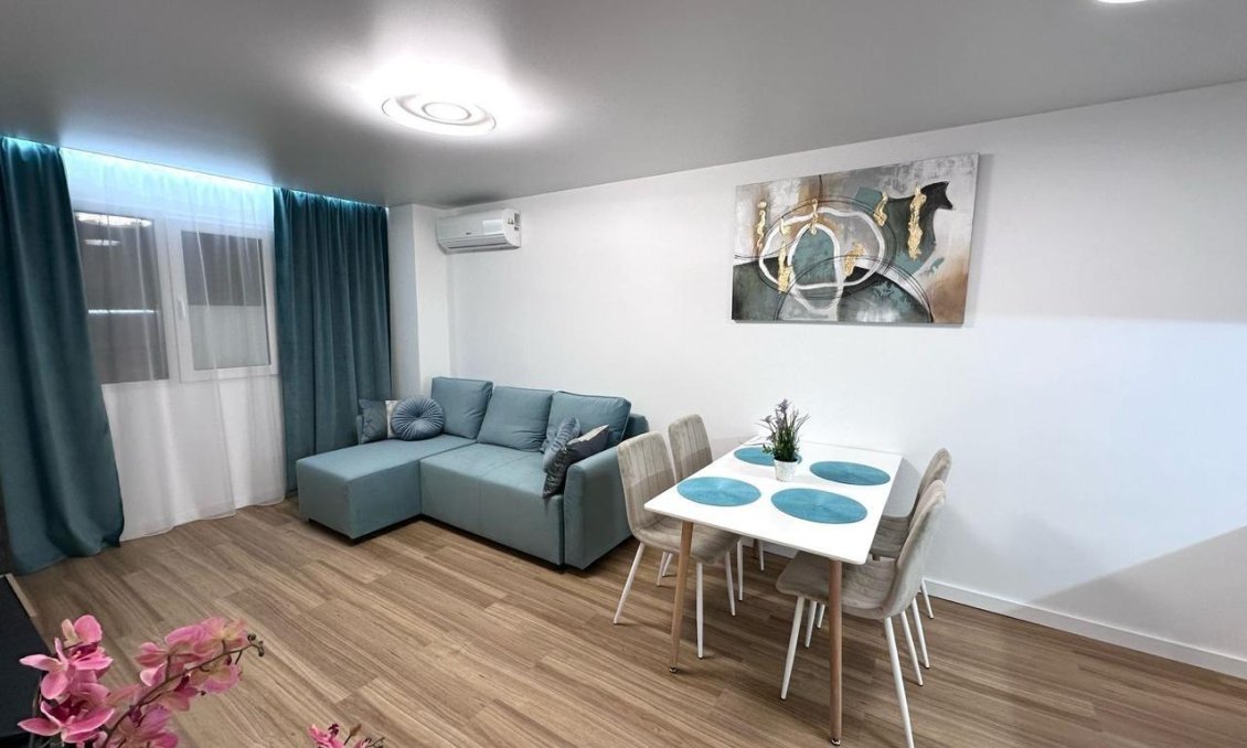 Revente - Appartement -
Torrevieja - Estacion De Autobuses