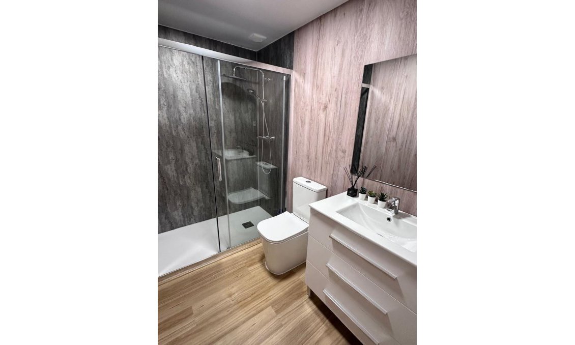 Revente - Appartement -
Torrevieja - Estacion De Autobuses