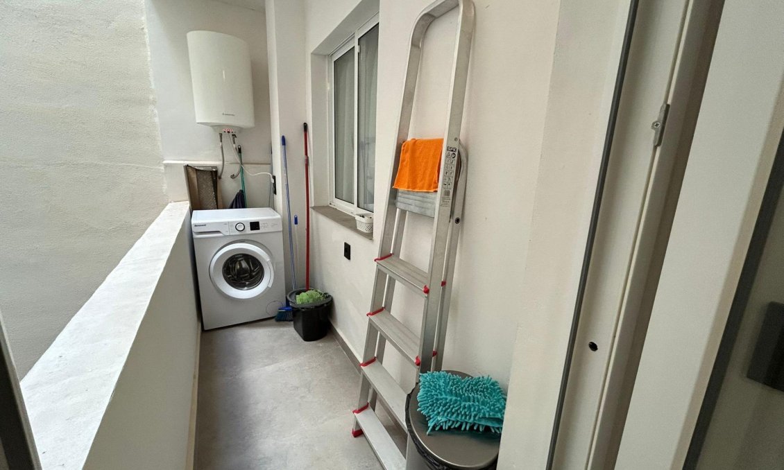 Resale - Apartment -
Torrevieja - Estacion De Autobuses