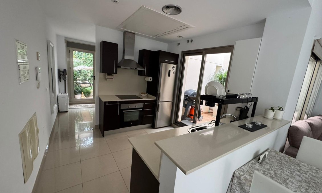 Használt Ingatlanok - Sorház -
Torrevieja - Punta Prima