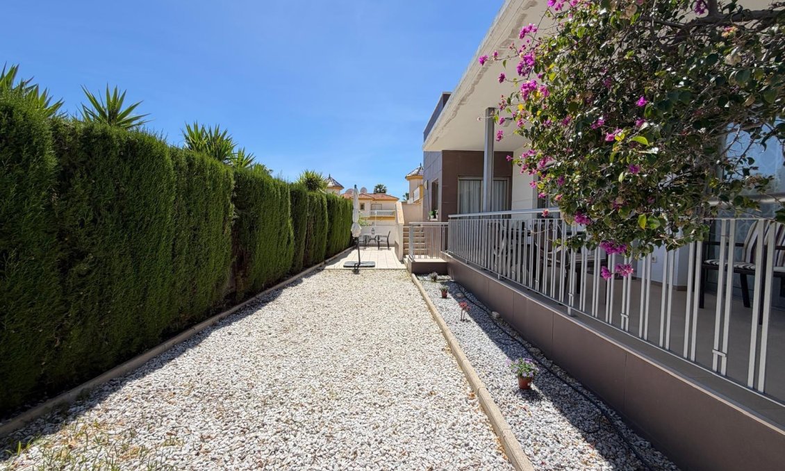 Használt Ingatlanok - Villa -
Ciudad Quesada - Dona Pepa