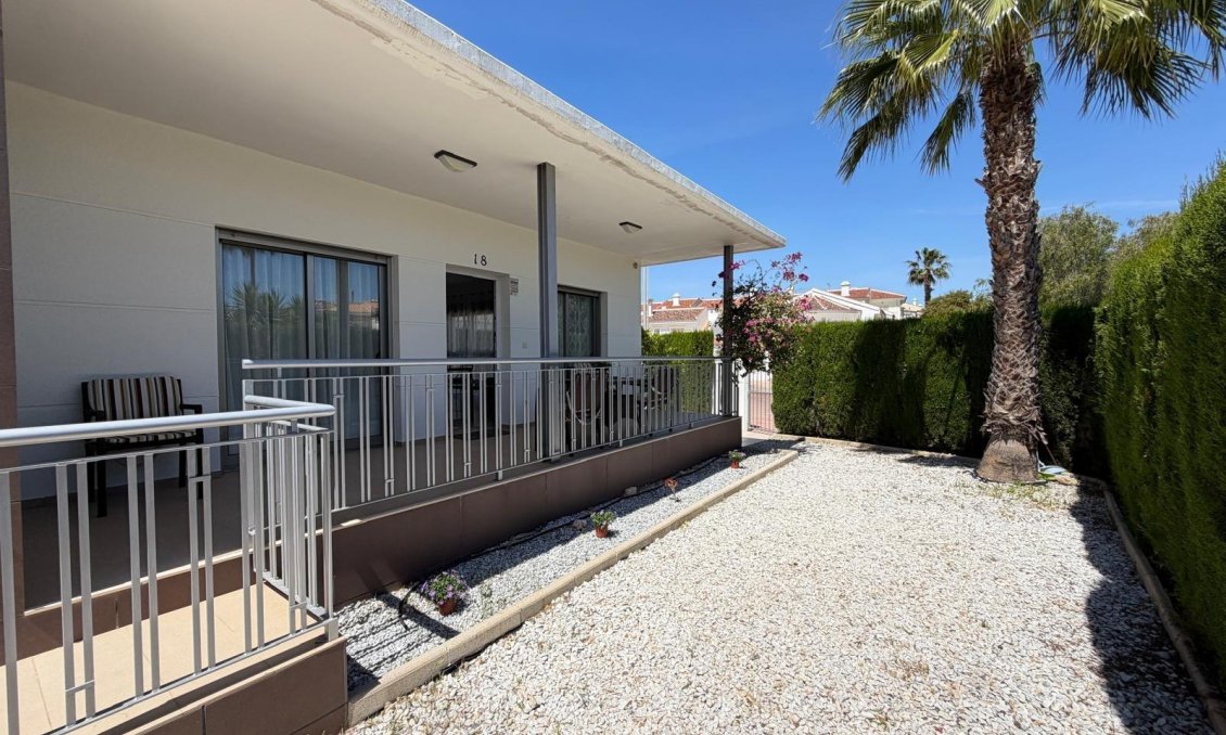 Használt Ingatlanok - Villa -
Ciudad Quesada - Dona Pepa