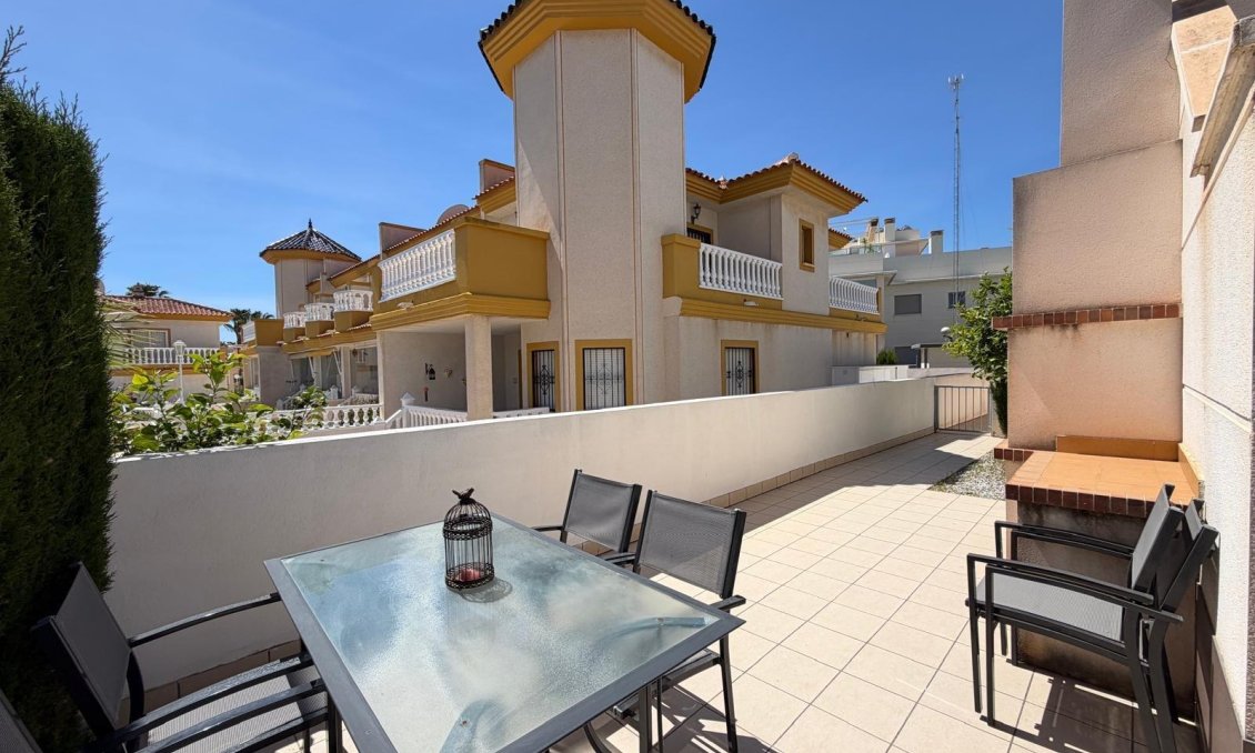 Használt Ingatlanok - Villa -
Ciudad Quesada - Dona Pepa