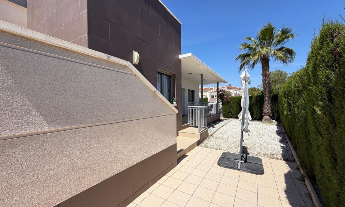 Használt Ingatlanok - Villa -
Ciudad Quesada - Dona Pepa