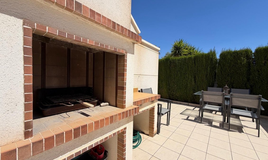 Használt Ingatlanok - Villa -
Ciudad Quesada - Dona Pepa