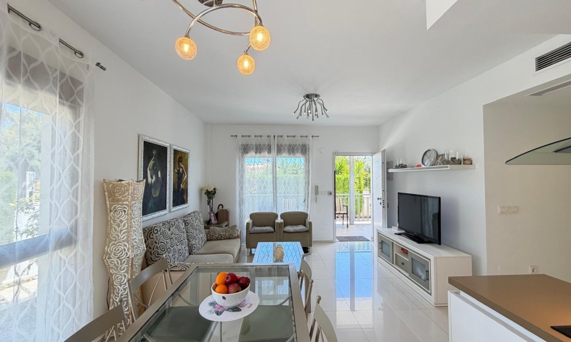 Használt Ingatlanok - Villa -
Ciudad Quesada - Dona Pepa