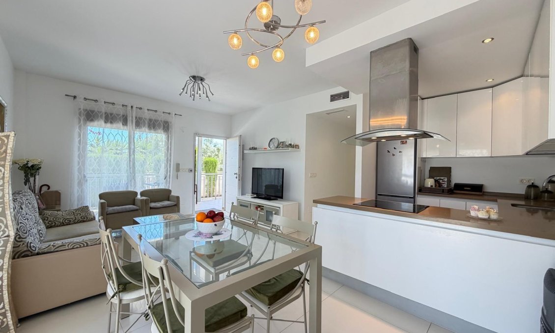 Használt Ingatlanok - Villa -
Ciudad Quesada - Dona Pepa