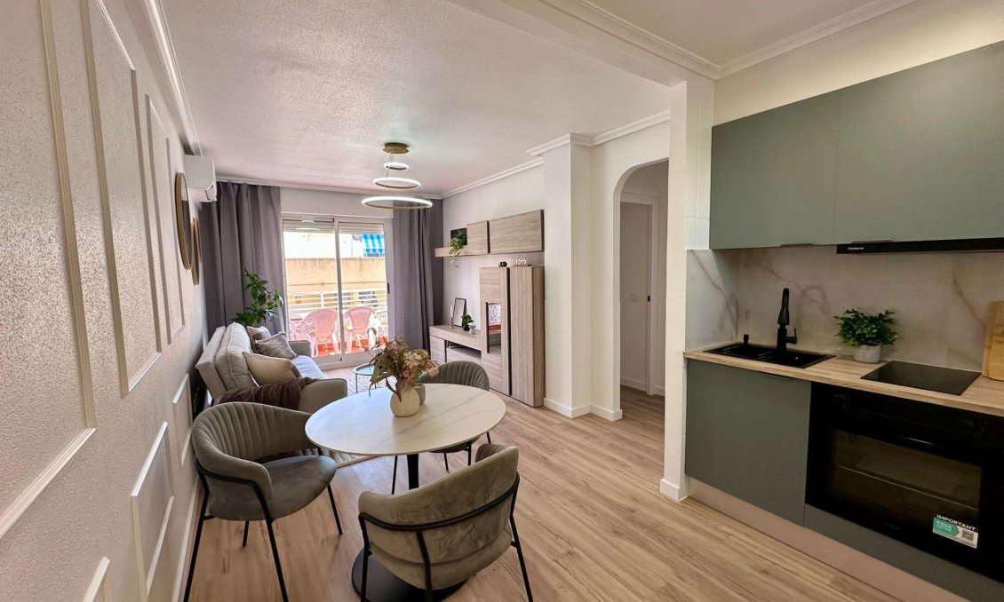 Segunda mano - Apartamento -
Torrevieja - Habaneras