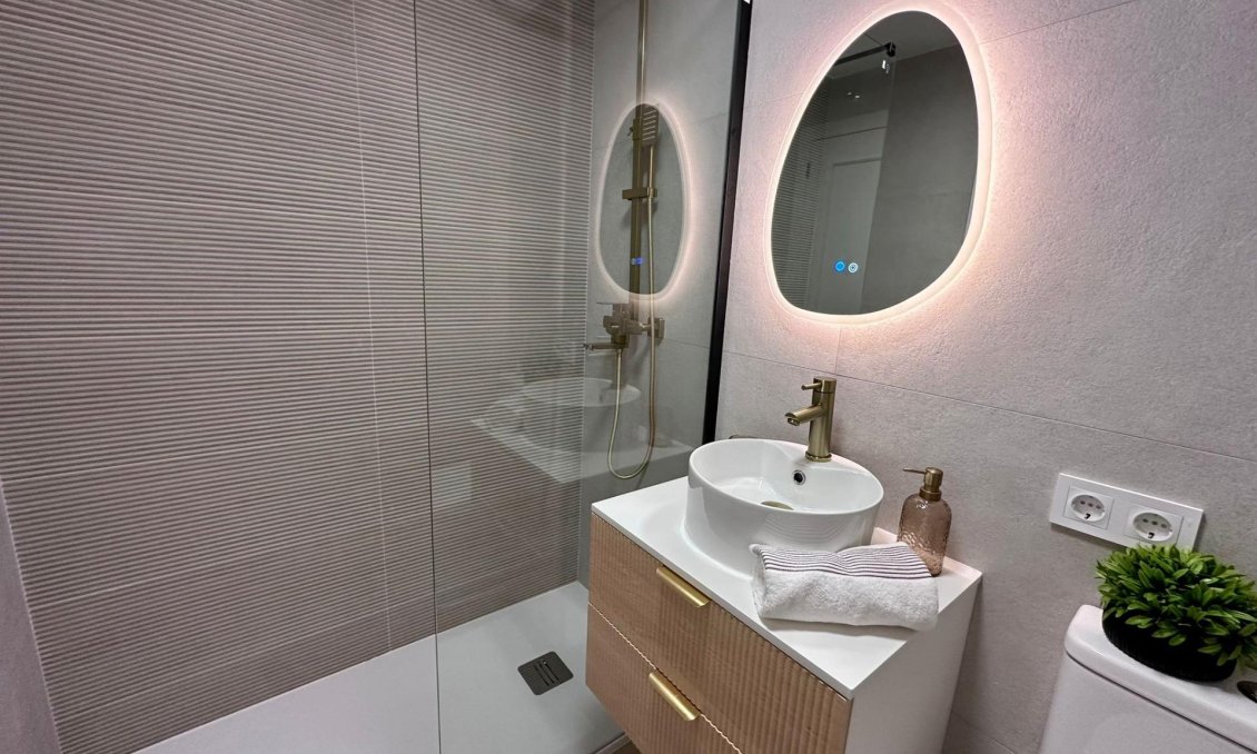 Segunda mano - Apartamento -
Torrevieja - Habaneras