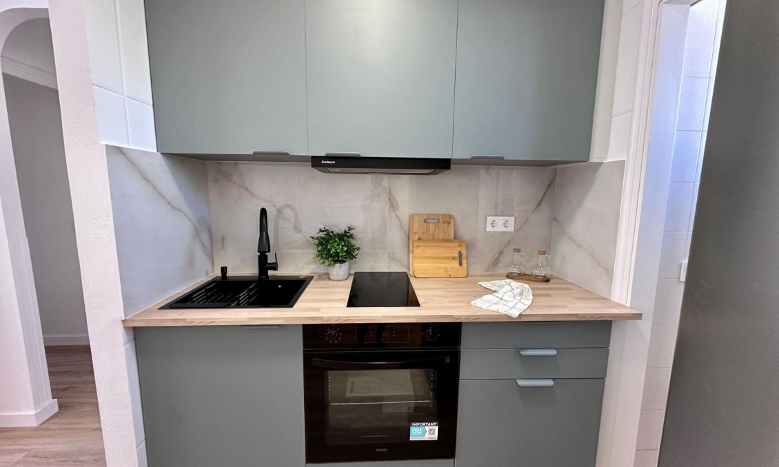 Segunda mano - Apartamento -
Torrevieja - Habaneras