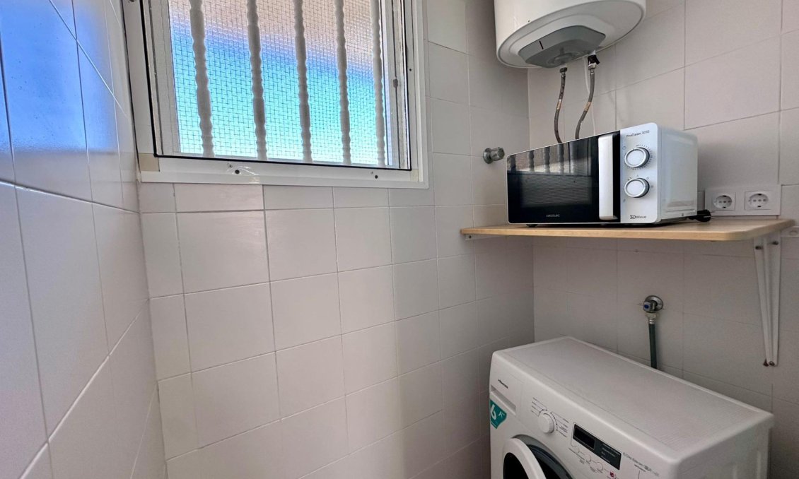 Segunda mano - Apartamento -
Torrevieja - Habaneras