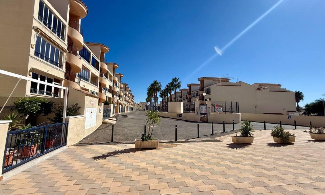 Resale - Apartment -
Orihuela - Los Balcones Y Los Altos