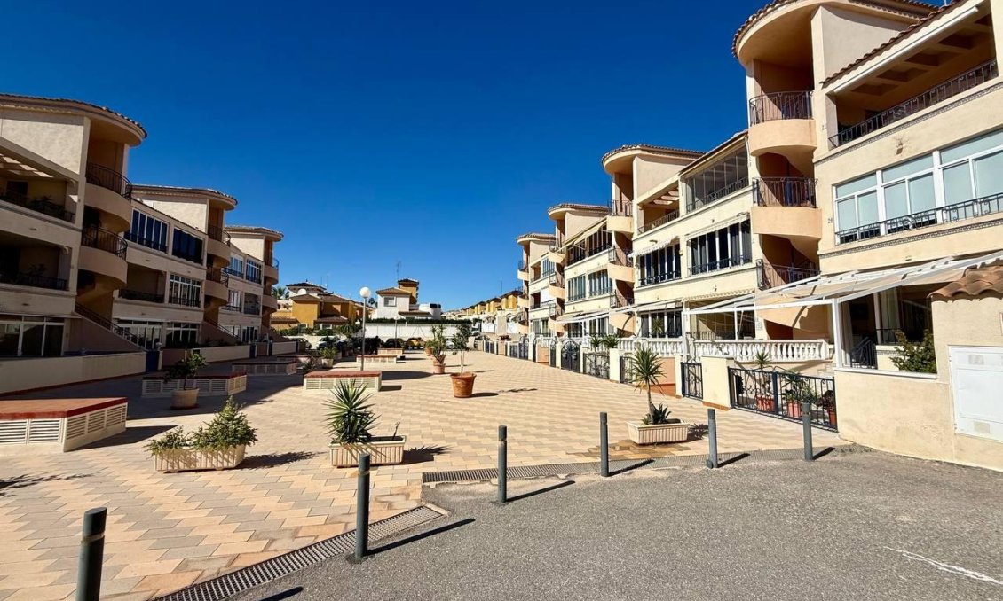 Resale - Apartment -
Orihuela - Los Balcones Y Los Altos