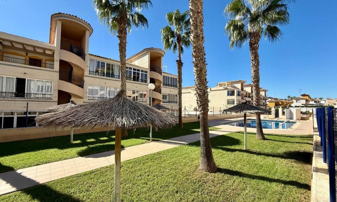 Resale - Apartment -
Orihuela - Los Balcones Y Los Altos