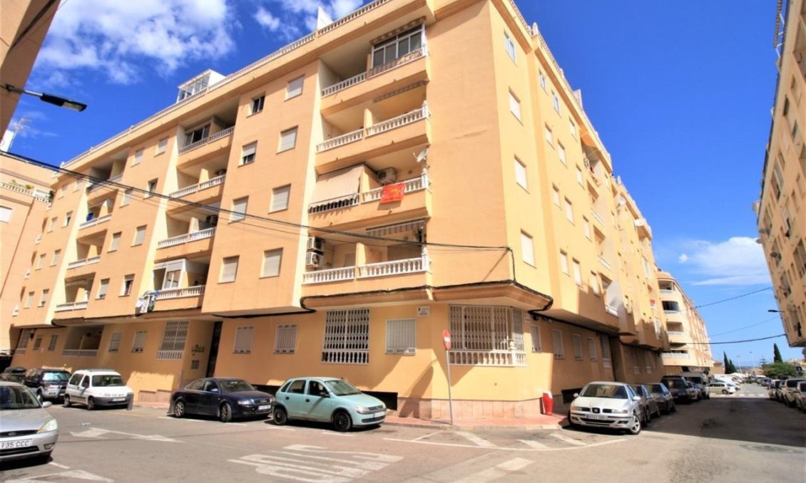 Segunda mano - Apartamento -
Torrevieja - Centro