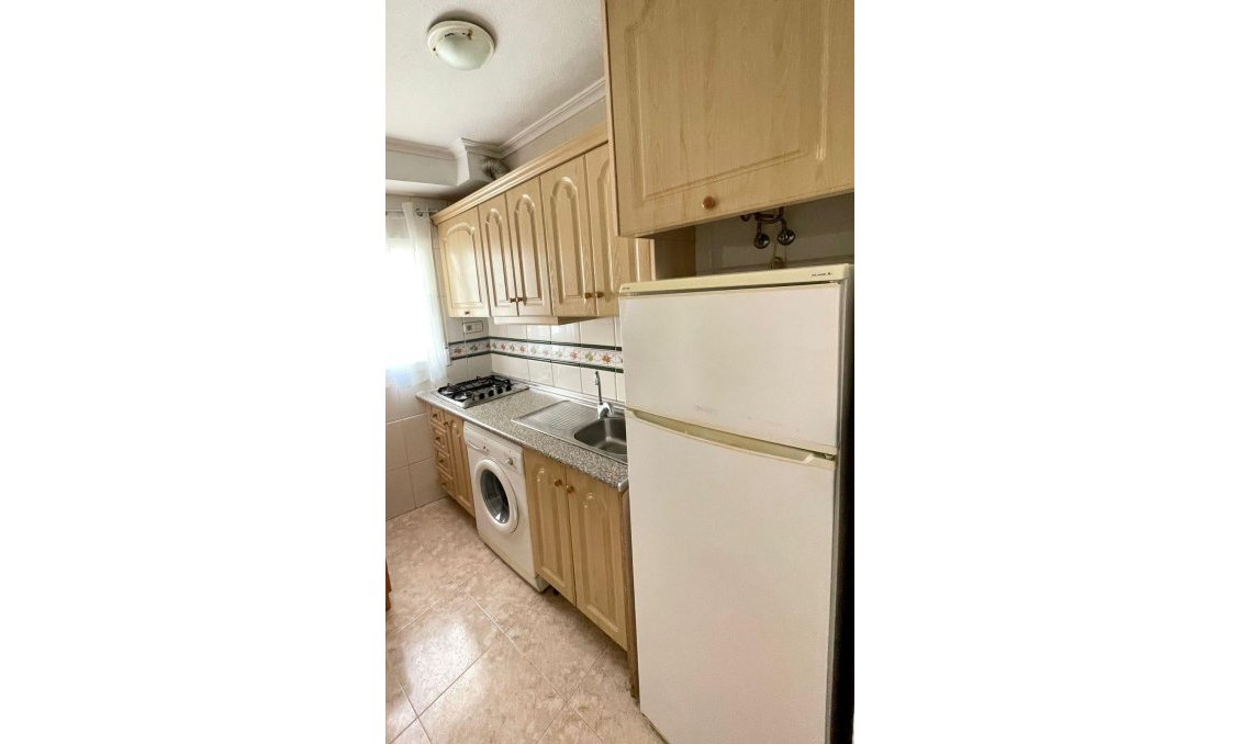Segunda mano - Apartamento -
Torrevieja - Centro
