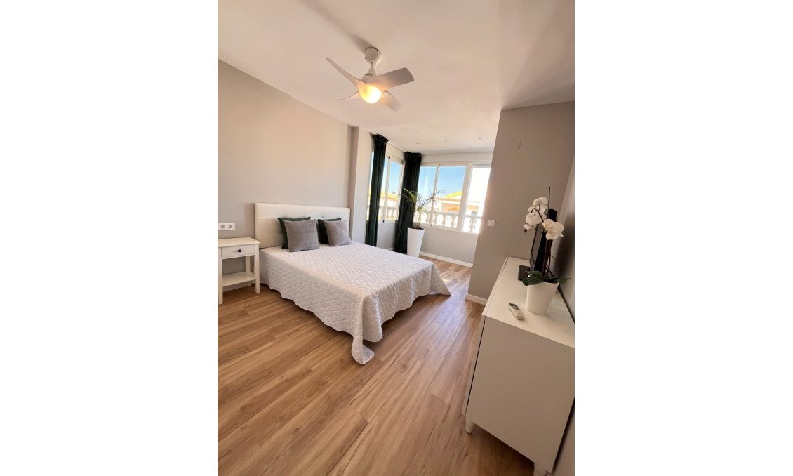 Resale - Duplex -
Orihuela - Urbanización Perla Del Mar
