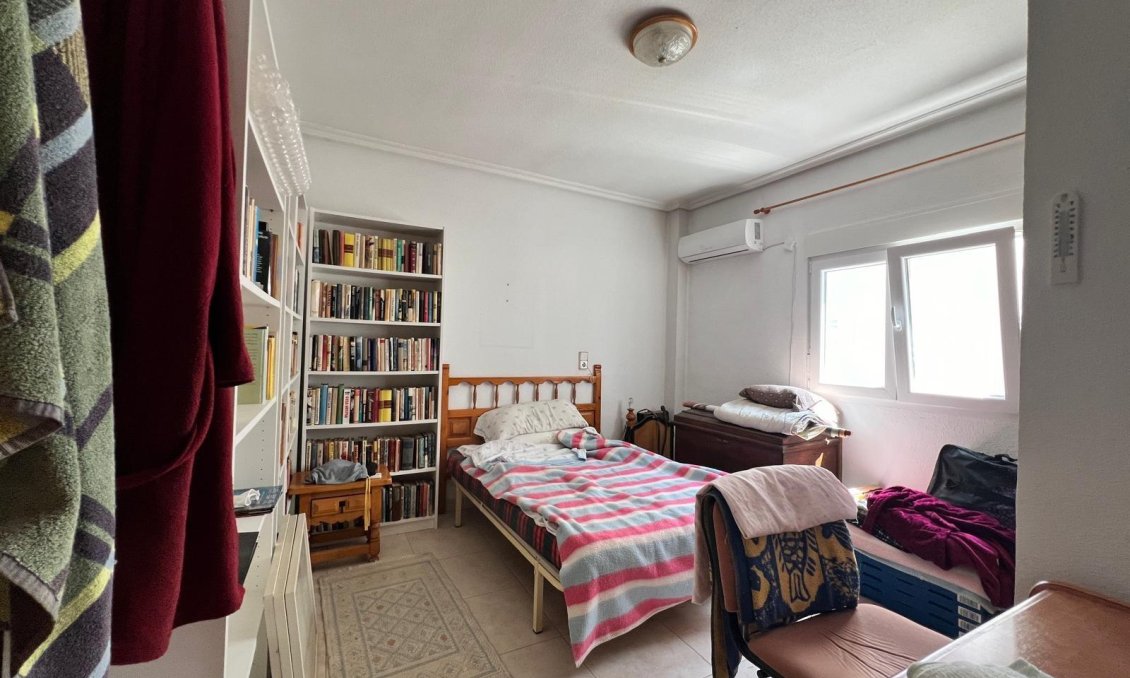 Wiederverkauf - Wohnung -
Torrevieja - Centro