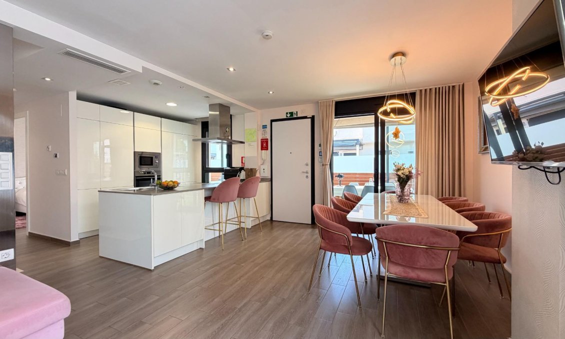 Resale - Villa -
Torrevieja - Aguas Nuevas