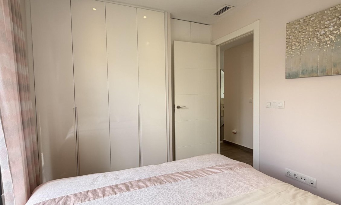 Resale - Villa -
Torrevieja - Aguas Nuevas