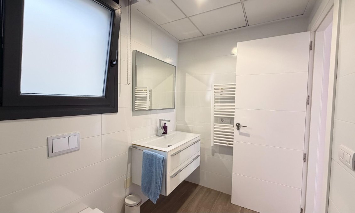 Resale - Villa -
Torrevieja - Aguas Nuevas